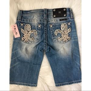 Miss Me Girl’s denim Bermuda Stretch Short. Sz 10